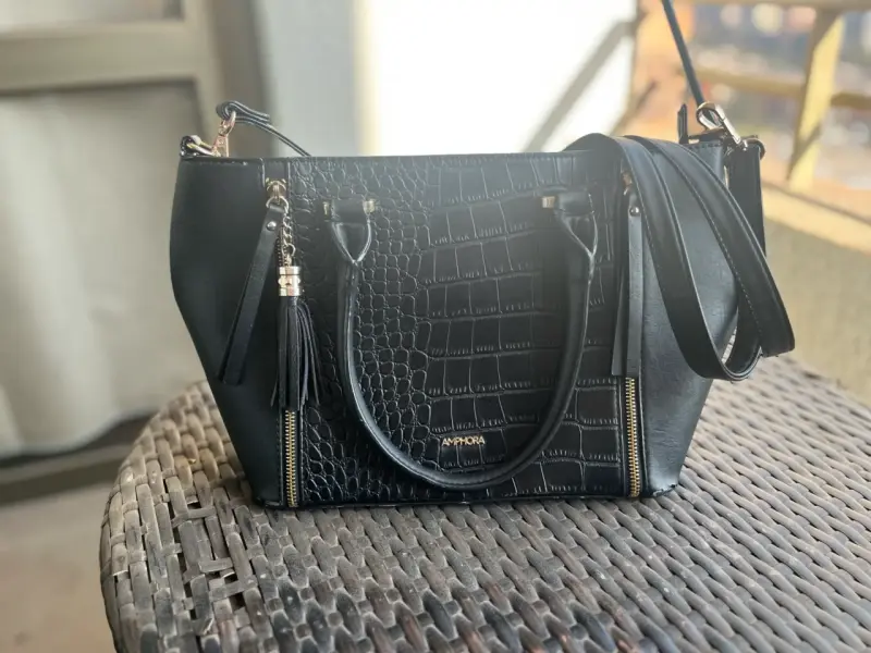 Cartera Amphora negra con diseño croco - 2