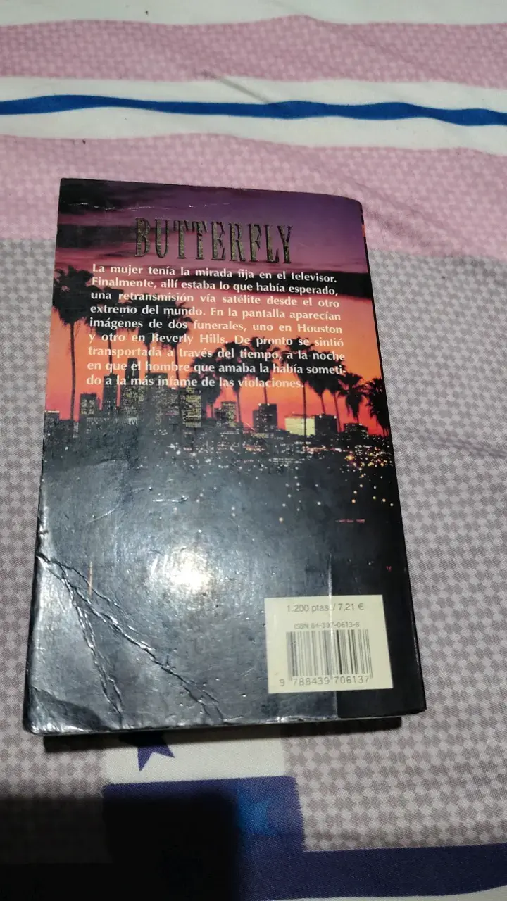 Libro 'Butterfly' de Kathryn Harvey - 3