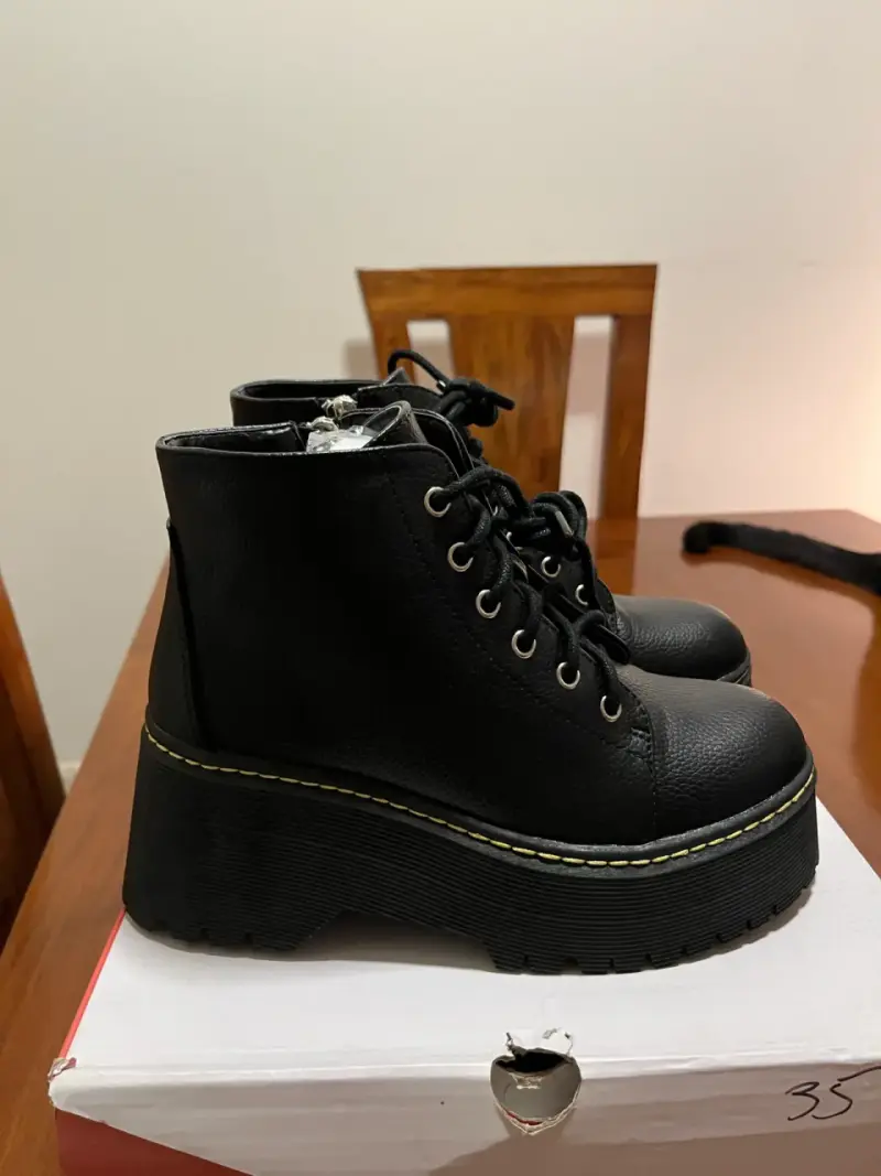 Botines negros de cuero con cordones - 2