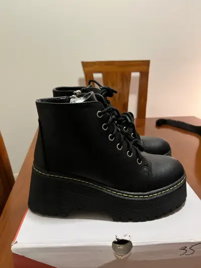 Botines negros de cuero con cordones - miniatura 2