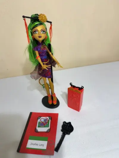 Muñeca Jinafire Long Monster High con accesorios - miniatura 1