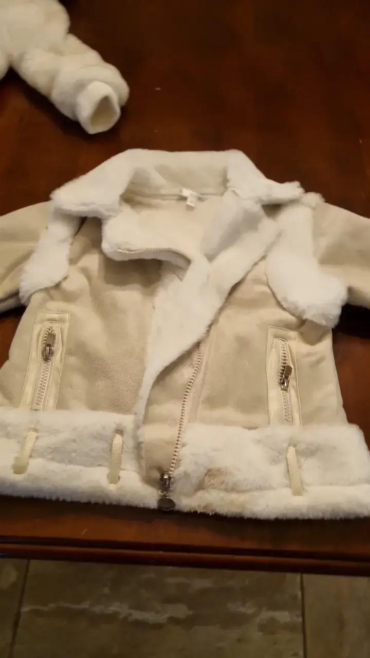 Chaqueta de bebé con forro polar beige