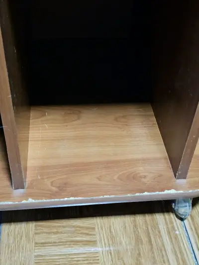 Escritorio de madera para computador - miniatura 4