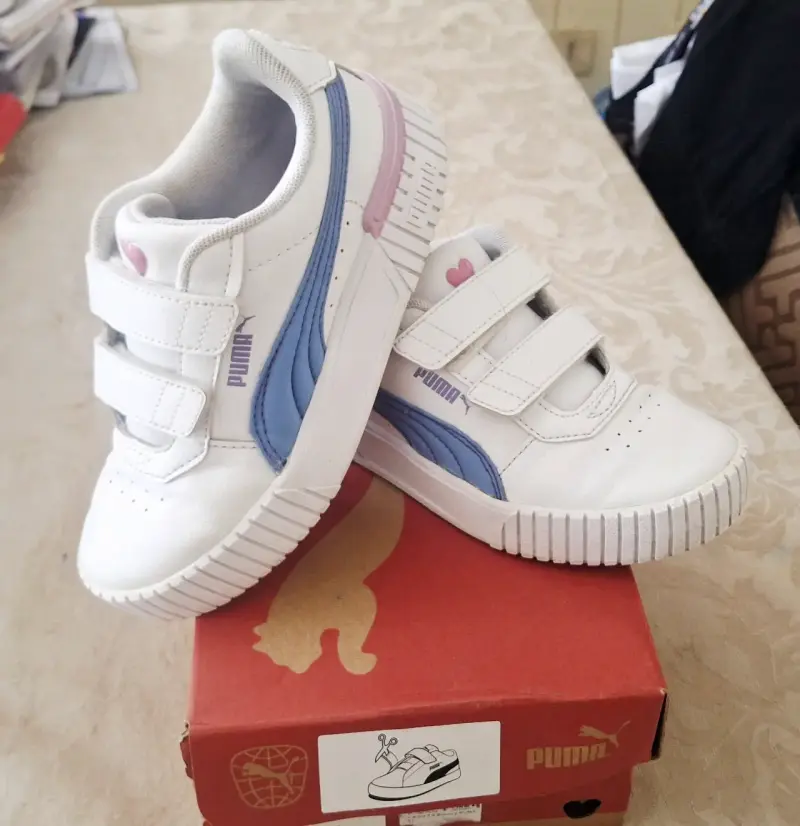 Zapatillas Puma blancas para niñas - 1