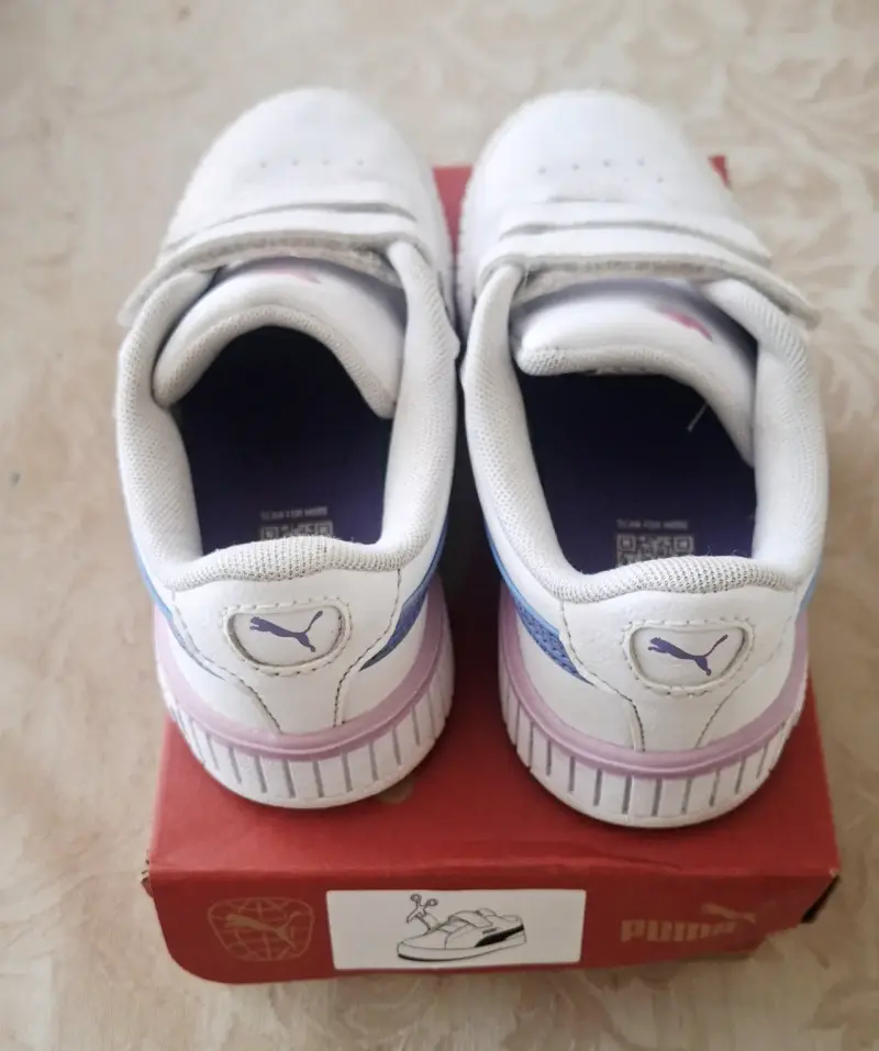 Zapatillas Puma blancas para niñas - 4