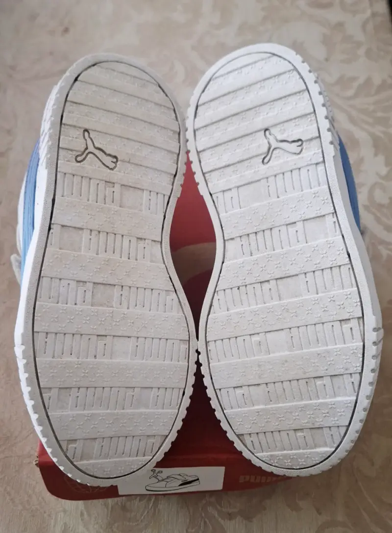 Zapatillas Puma blancas para niñas - 5