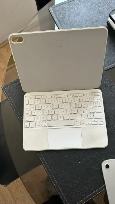 iPad con teclado Magic Keyboard - miniatura 3