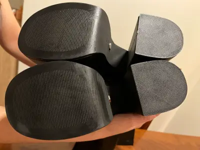 Botas negras de plataforma alta - miniatura 3