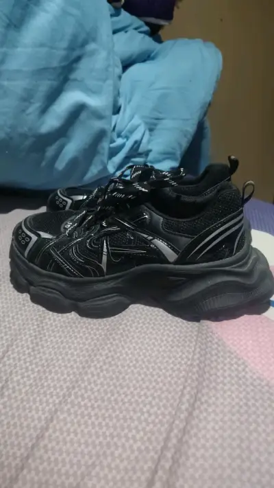 Zapatillas  negras - miniatura 2