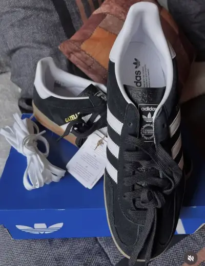 Zapatillas Adidas Gazelle negras clásicas OG - miniatura 1