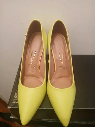 Tacones amarillos Vizzano elegantes - miniatura 1