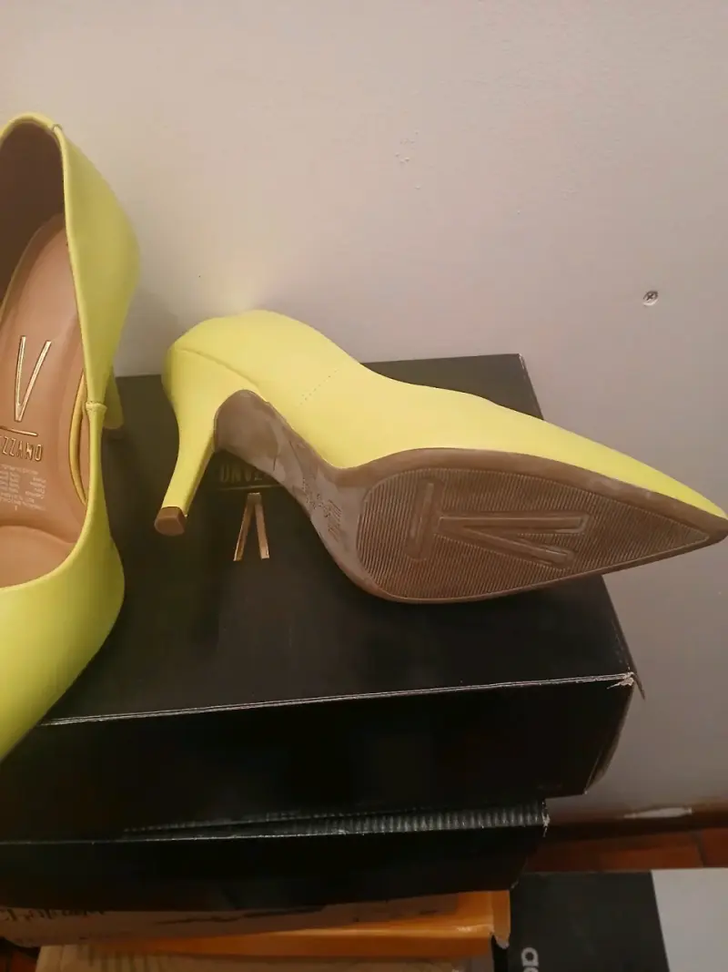 Tacones amarillos Vizzano elegantes - 3