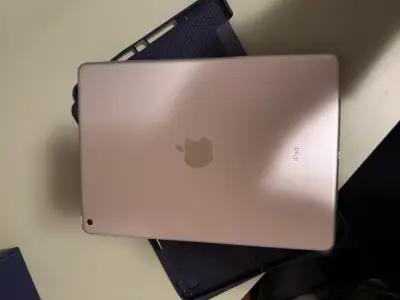 iPad 6ta generación 32GB - miniatura 3