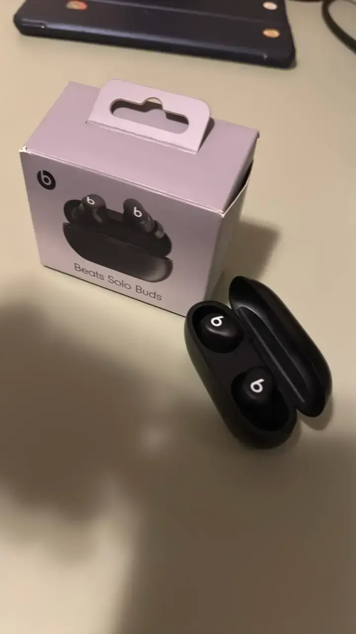 Audífonos inalámbricos Beats Solo Buds negros - 1