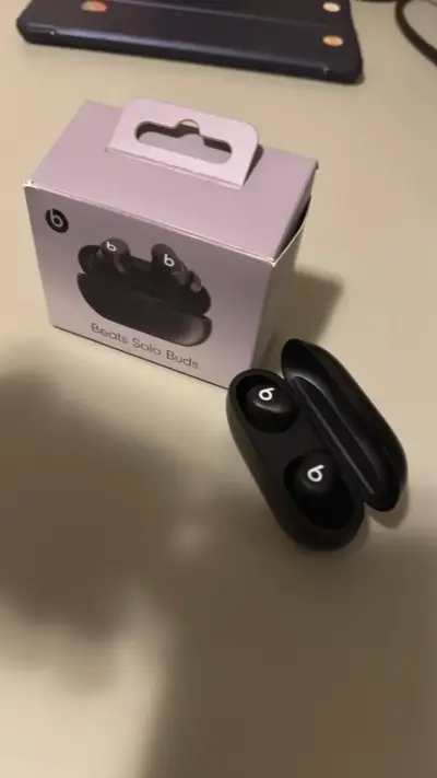 Audífonos inalámbricos Beats Solo Buds negros - miniatura 1