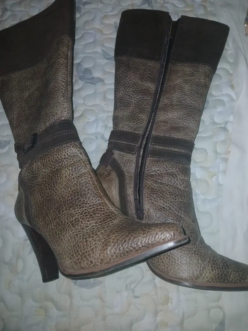 Botas de cuero marrón con tacón alto - 3