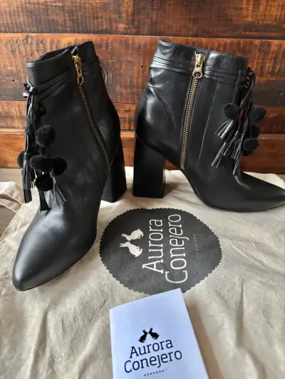 Botines de cuero negro con tacón Aurora Conejero - miniatura 2