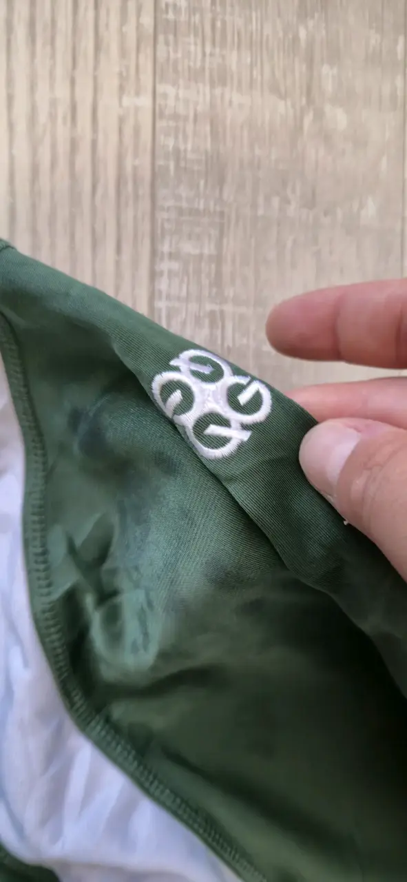 Chaqueta deportiva verde con cierre - 3