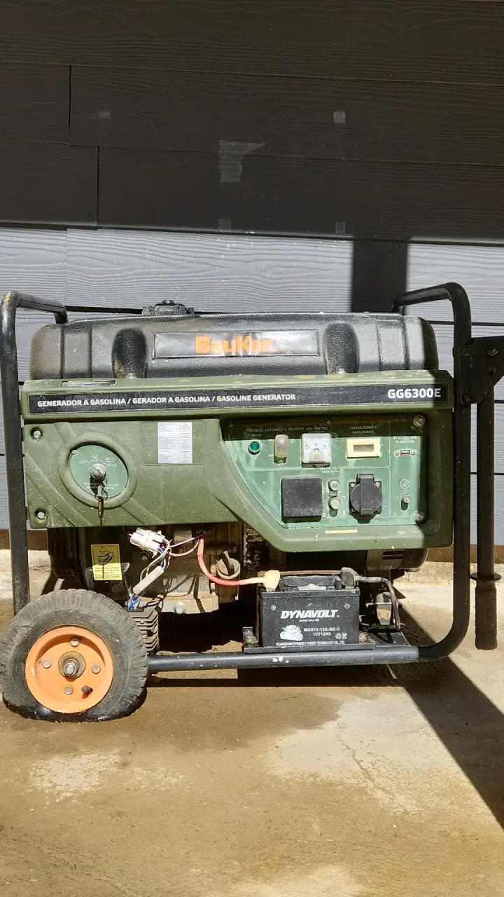 Generador a gasolina Bauker GG6300E - 1