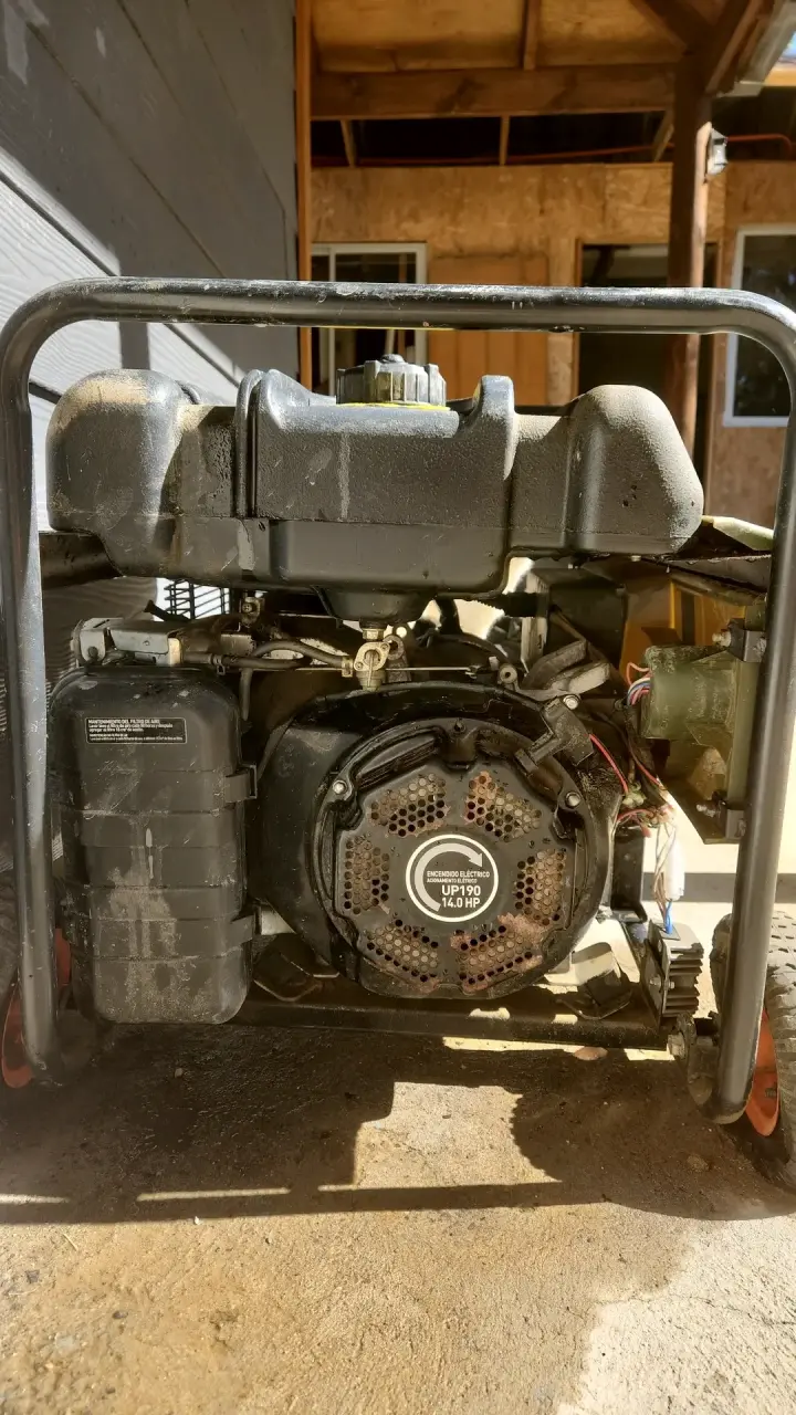 Generador a gasolina Bauker GG6300E - 3