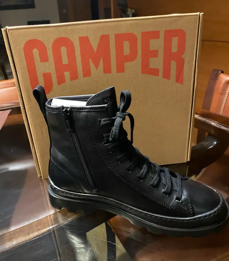 Botas negras Camper de cuero con cierre - 1