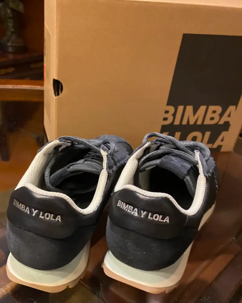 Zapatillas negras Bimba y Lola casuales - 3