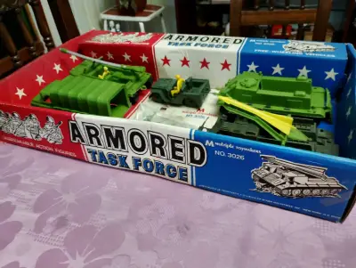 Antiguo Set de vehículos militares de juguete - miniatura 6