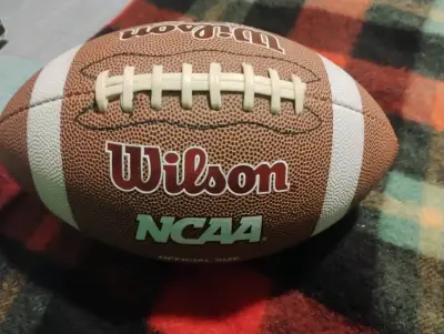 Balón de fútbol americano Wilson NCAA - miniatura 1