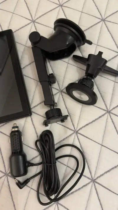 Pantalla Portátil para auto con CarPlay y Android - miniatura 2