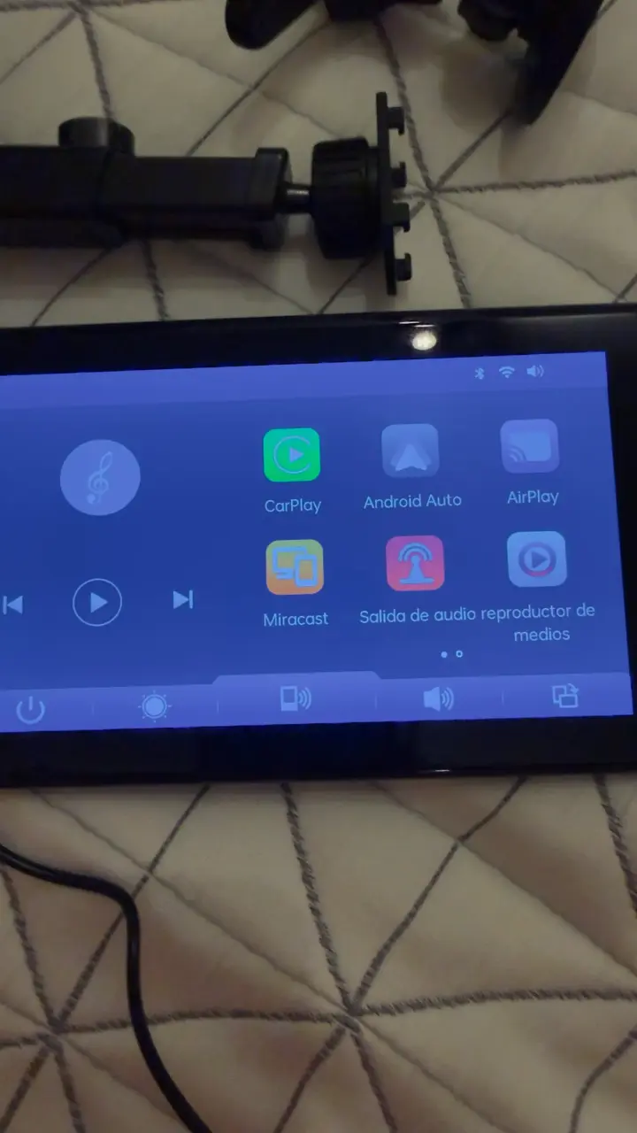 Pantalla Portátil para auto con CarPlay y Android - 3