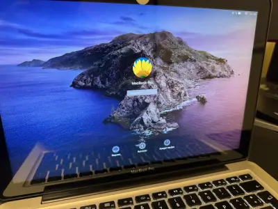 MacBook Pro 13 pulgadas en buen estado - miniatura 5