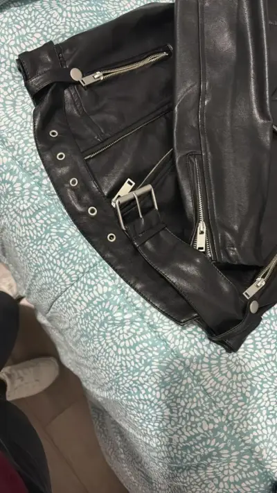 Chaqueta de cuero negra Forever 21 - miniatura 2