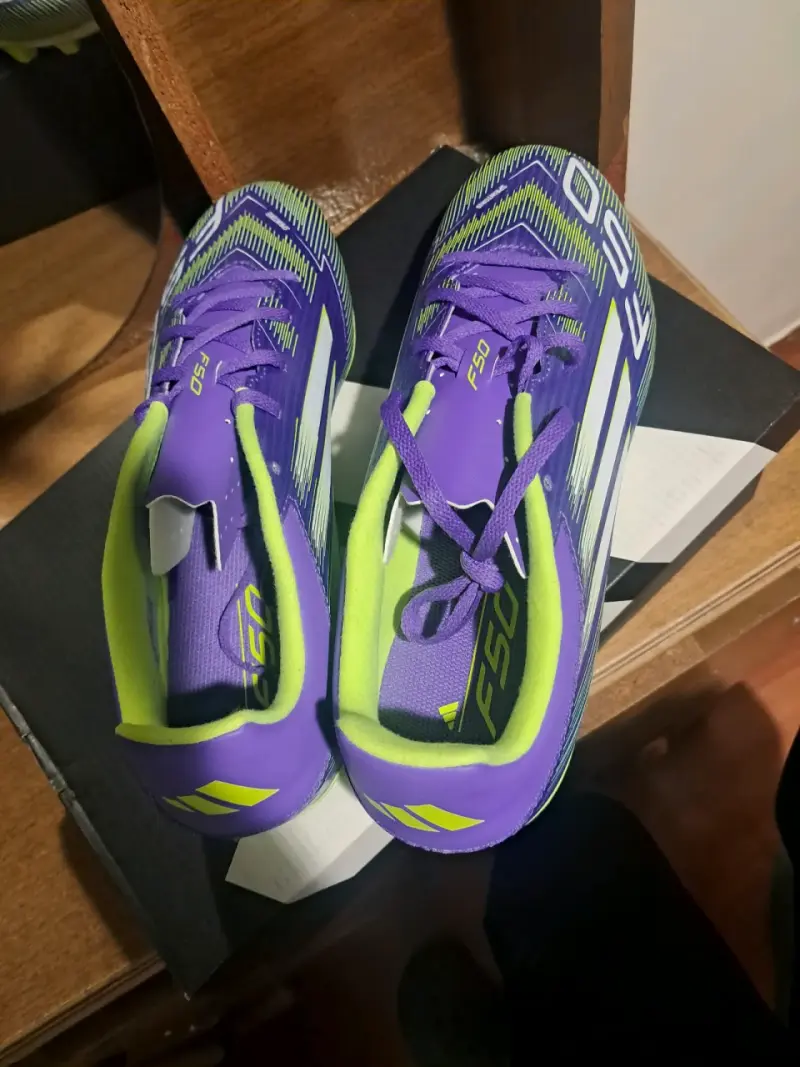 Zapatillas deportivas Adidas F50 moradas - 1