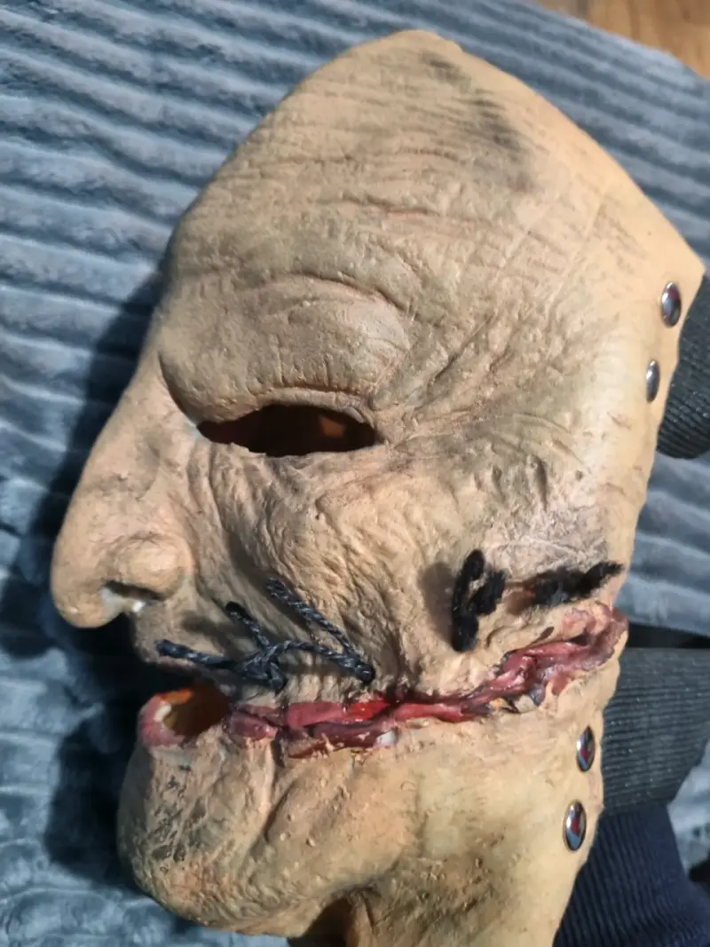 Mascara corey taylor the gray chapter - 3