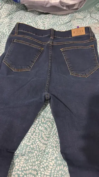 Jeans azul desgastados para mujer - miniatura 4
