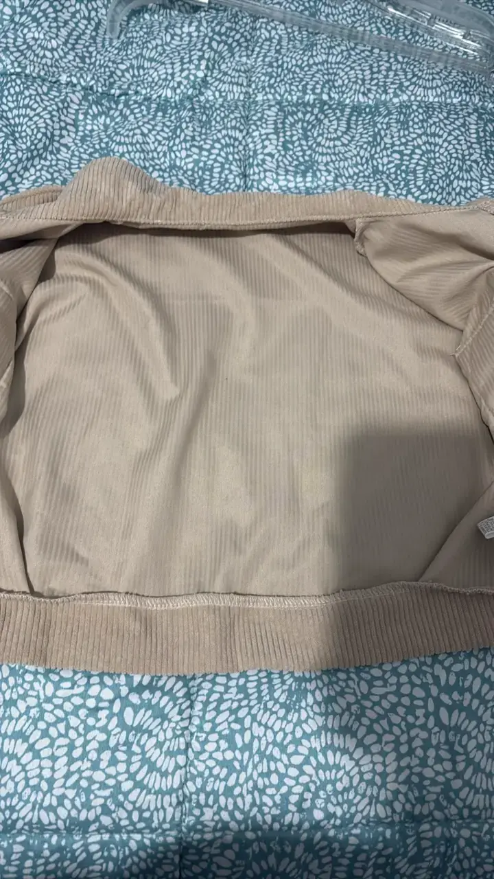 Chaqueta beige con botones - 3