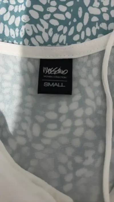Blusa blanca con volantes transparente - miniatura 6