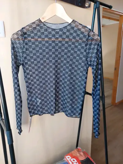 Polera mesh estampada negra - miniatura 2