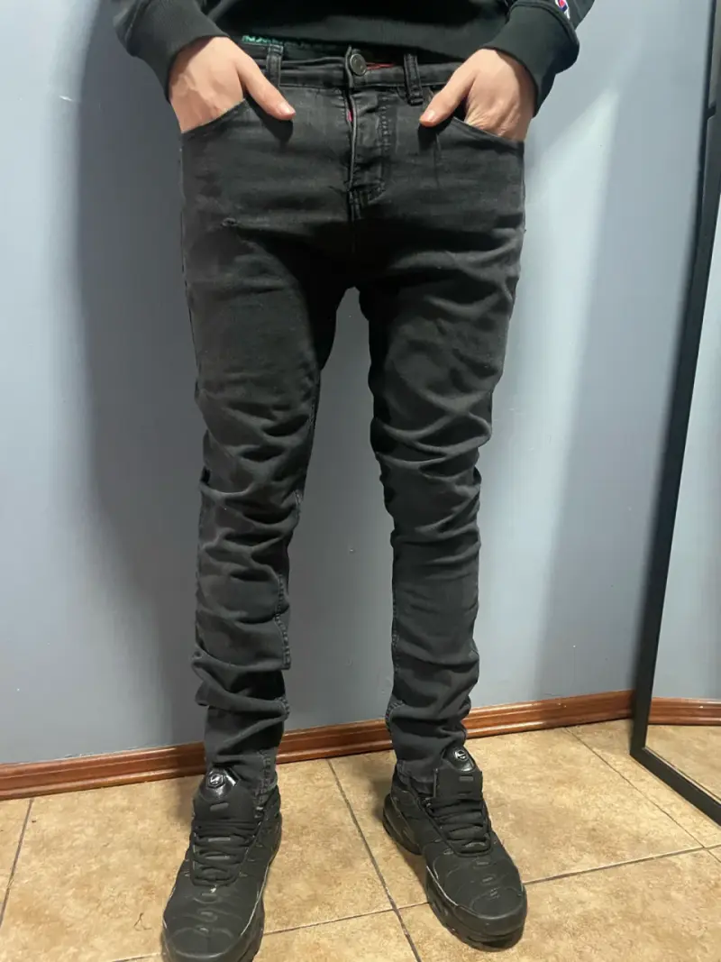 Jeans negros ajustados para hombre - 3