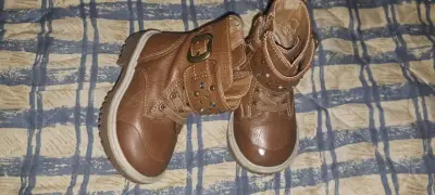 Botas de cuero marrón, talla 20, niña. - miniatura 1