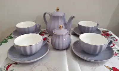 Set 4 Tazas C/platillos +tetera y Azucarero Nuevo - miniatura 1