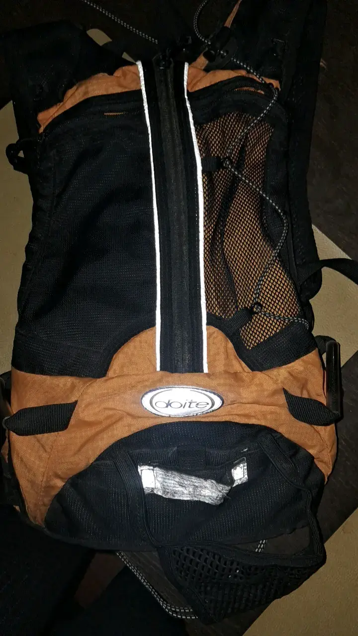 Mochila Doite negra y marrón para trekking - 1