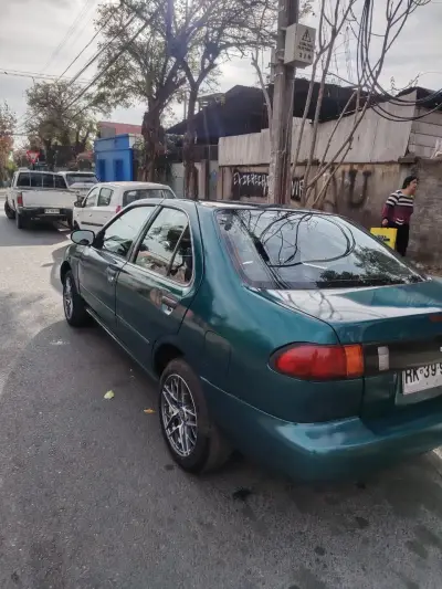 Nissan Sentra 1997 en buen estado - miniatura 3