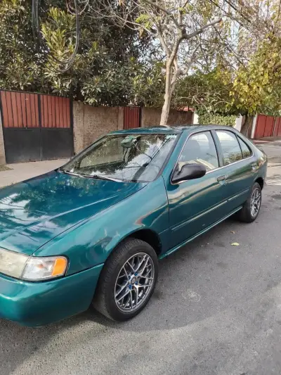 Nissan Sentra 1997 en buen estado - miniatura 4