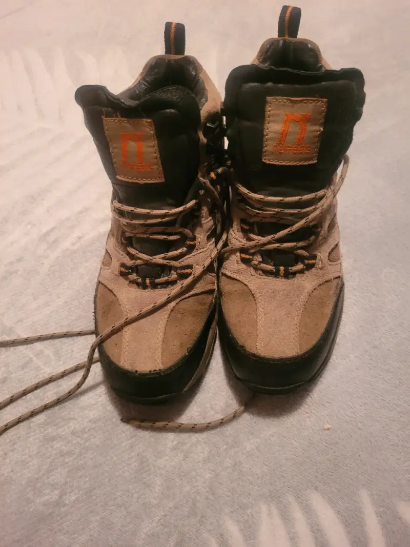 Botas de montaña impermeables color beige - 1