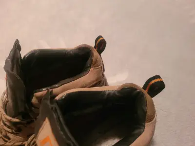 Botas de montaña impermeables color beige - miniatura 3