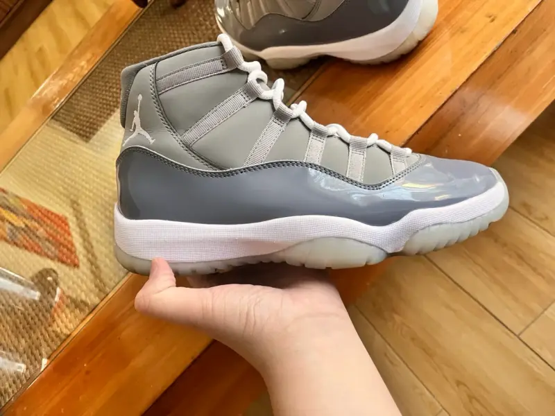 2 pares zapatillas jordan por 80 mil - 5