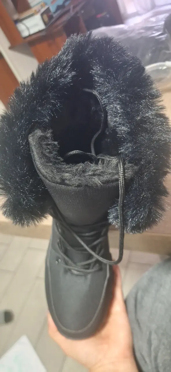 Botas negras con forro de peluche - 1