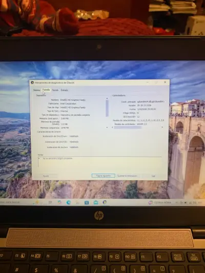 Laptop HP en buen estado todo original sin detalle - miniatura 4