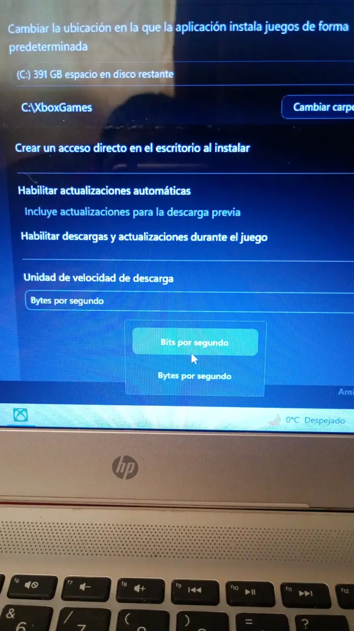 Laptop HP blanca en buen estado - 4